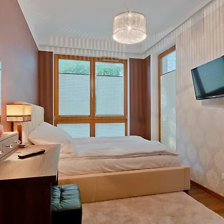 Imperial Aquarius Iii Apartment