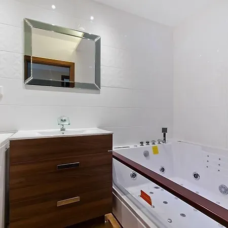 Apartment Imperial Aquarius Iii