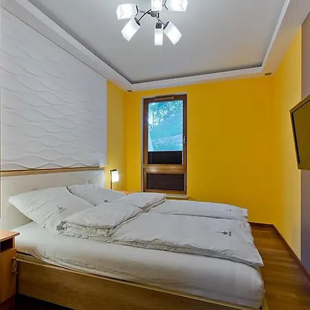Imperial Aquarius Iii Apartment
