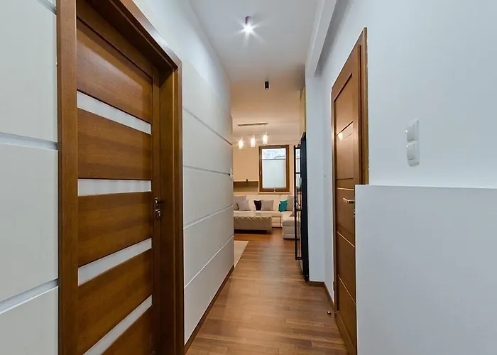 Imperial Aquarius Iii Apartment